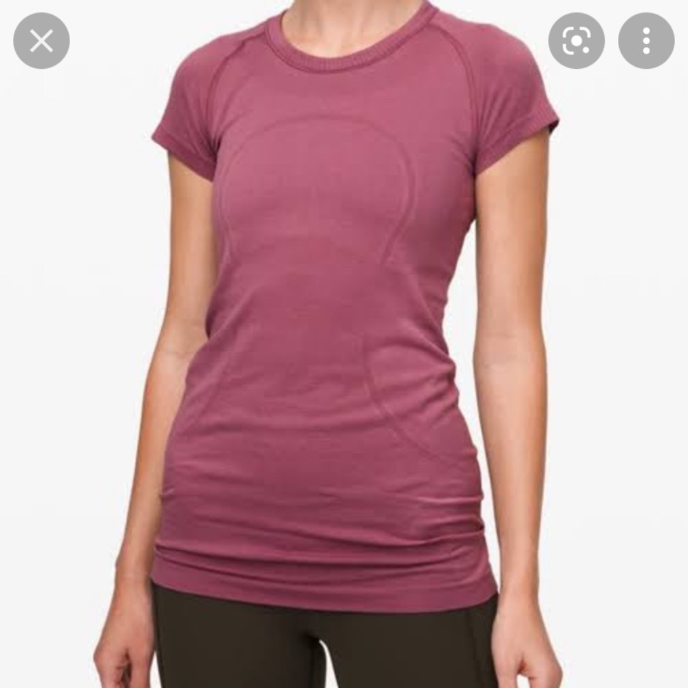 Hemmed lululemon mauve swiftly tech short sleeve